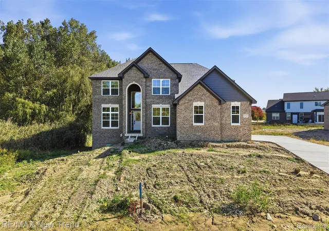 Photo 1 of Single family home for sale at 24488 Pembrooke Dr, South Lyon, MI 48178 | MLS# 20261086621 | Listing updated on 2026-10-27