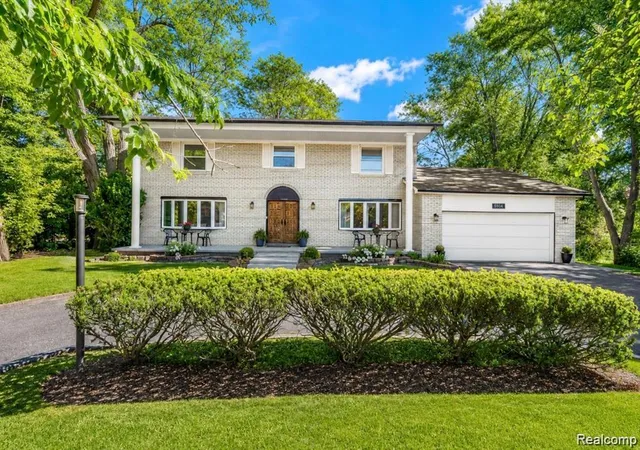 Single family home for sale at 28700 W 14 Mile Rd, West Bloomfield, MI 48322 | MLS# 20261086676 | Listing updated on 2026-10-29