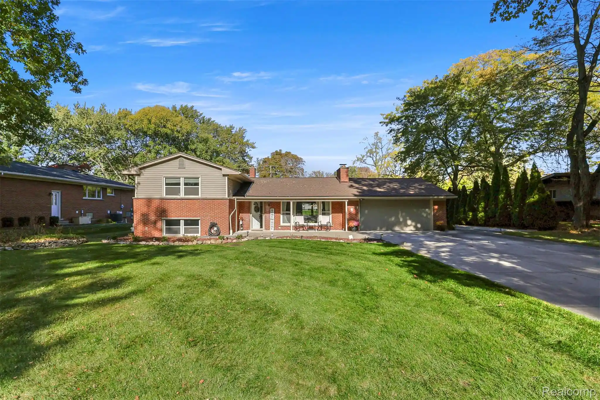 Photo 1 of Single family home for sale at 21102 Knudsen Dr, Grosse Ile, MI 48138 | MLS# 20261086705 | Listing updated on 2026-10-28