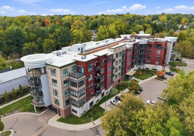 Photo 1 of Condo for sale at 218 W Kingsley St #512, Ann Arbor, MI 48103 | MLS# 81026056962 | Listing updated on 2026-10-29