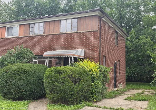 Photo 1 of Single family home for sale at 24030 Coolidge Hwy, Oak Park, MI 48237 | MLS# 20261086767 | Listing updated on 2026-10-29