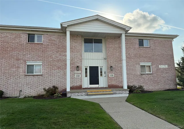 Photo 1 of Condo for sale at 21542 Saint Gertrude St #6, Saint Clair Shores, MI 48081 | MLS# 20261086804 | Listing updated on 2026-10-27