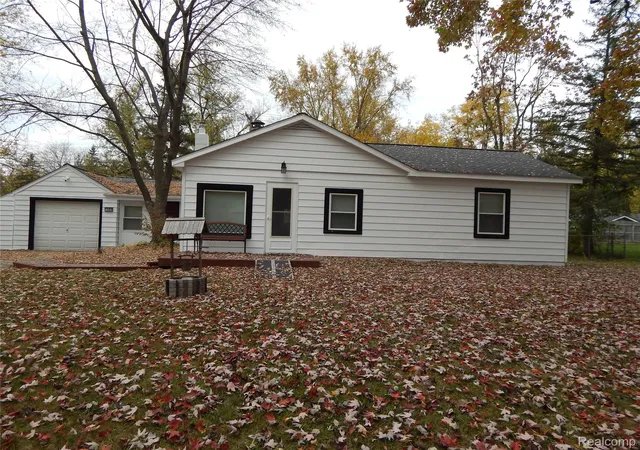 Photo 1 of Single family home for sale at 1389 Holliday Dr, Lake Orion, MI 48362 | MLS# 20261086846 | Listing updated on 2026-10-28
