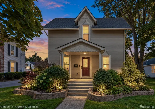 Photo 1 of Single family home for sale at 323 E Liberty St, South Lyon, MI 48178 | MLS# 20261086914 | Listing updated on 2026-10-28