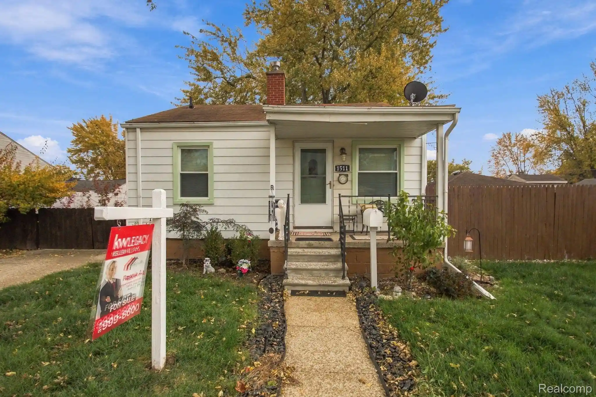 Photo 1 of Single family home for sale at 1511 Buckingham Ave, Lincoln Park, MI 48146 | MLS# 20261086930 | Listing updated on 2026-10-30