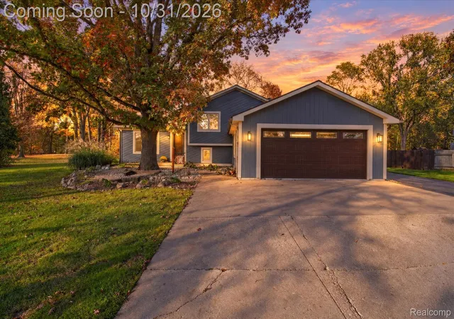 Photo 1 of Single family home for sale at 1923 E Davisburg Rd, Holly, MI 48442 | MLS# 20261086951 | Listing updated on 2026-10-31