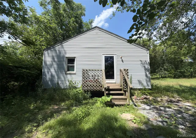 Single family home for sale at 1110 Chrysler St, Mount Morris, MI 48458 | MLS# 20261086954