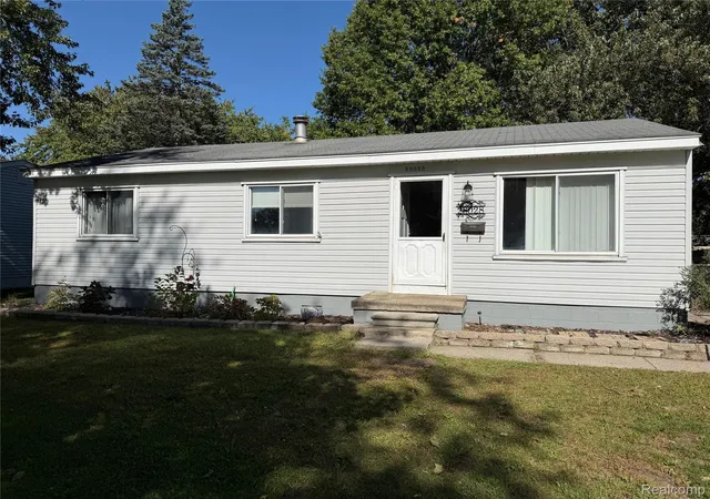 Photo 1 of Single family home for sale at 28028 Willow Tree St, Romulus, MI 48174 | MLS# 20261086984 | Listing updated on 2026-10-28