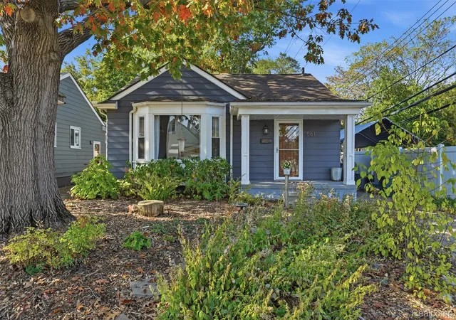 Photo 1 of Single family home for sale at 561 Edgewood Pl, Ferndale, MI 48220 | MLS# 20261087019 | Listing updated on 2026-10-30