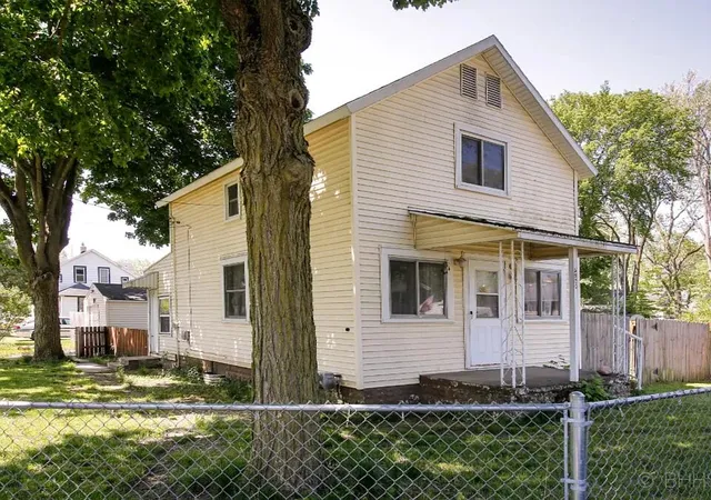 Single family home for sale at 5920 Abbey St, Kalamazoo, MI 49048 | MLS# 66026057118