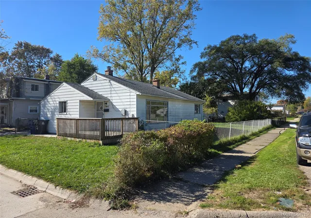 Photo 1 of Single family home for sale at 32004 Cheboygan Ct, Westland, MI 48186 | MLS# 20261087051 | Listing updated on 2026-10-29