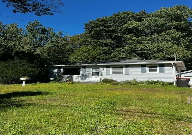 Single family home for sale at 2211 W Lakewood Blvd, Holland, MI 49424 | MLS# 71026057147