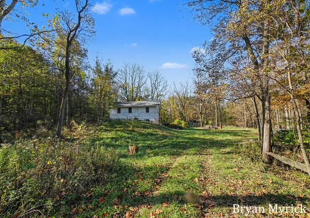 Single family home for sale at 2352 Taft Rd, Allegan, MI 49010 | MLS# 71026057158