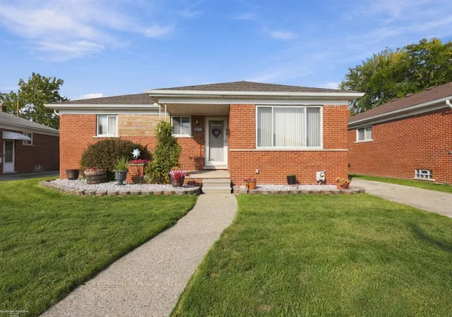Photo 1 of Single family home for sale at 17151 Wilson Ave, Eastpointe, MI 48021 | MLS# 58050226119 | Listing updated on 2026-10-28