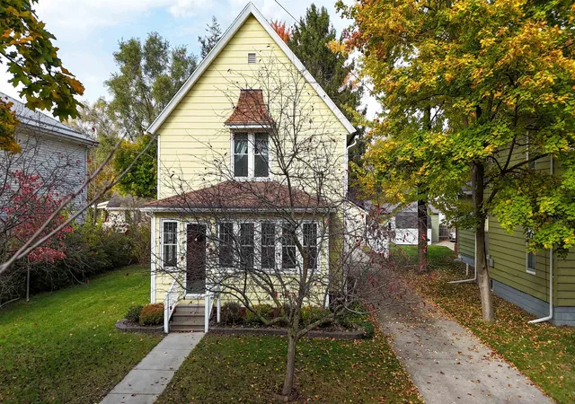 Photo 1 of Single family home for sale at 309 E Andre Ave, Mount Pleasant, MI 48858 | MLS# 79080074912 | Listing updated on 2026-10-30