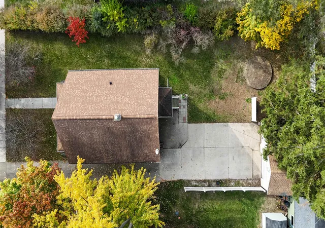 Photo 2 of Single family home for sale at 309 E Andre Ave, Mount Pleasant, MI 48858 | MLS# 79080074912 | Listing updated on 2026-10-30