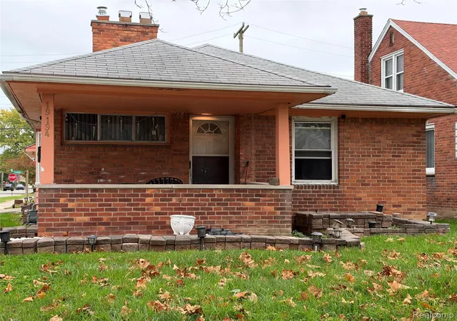 Photo 1 of Single family home for sale at 19194 Cheshire St, Grosse Pointe, MI 48236 | MLS# 20261087128 | Listing updated on 2026-10-28
