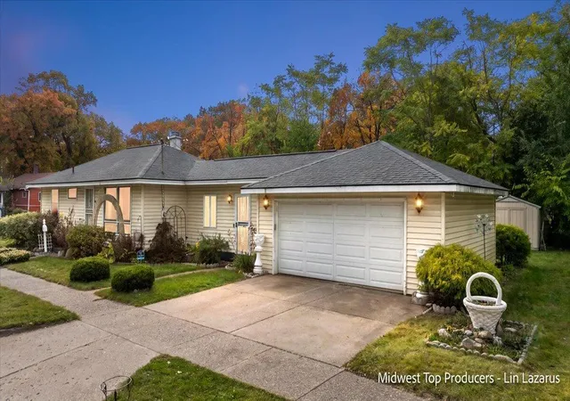 Photo 1 of Single family home for sale at 1499 Roberts St, Muskegon, MI 49442 | MLS# 65026057182 | Listing updated on 2026-10-28
