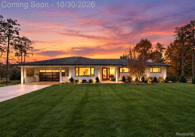 Photo 1 of Single family home for sale at 2945 Oakland Oaks, Oakland, MI 48363 | MLS# 20261087181 | Listing updated on 2026-10-30