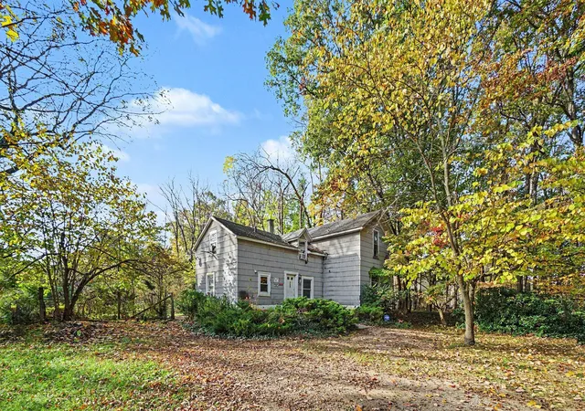 Photo 1 of Sale Pending at 406 E Osterhout Ave, Portage, MI 49002 | MLS# 66026057230 | Listing updated on 2026-10-30