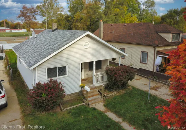 Photo 1 of Single family home for sale at 25726 Kitch St, Dearborn Heights, MI 48125 | MLS# 20261087221 | Listing updated on 2026-10-29