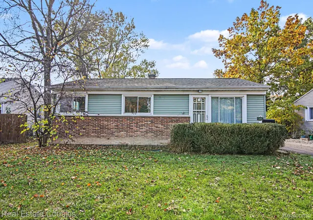 Single family home for sale at 289 W Bennett St, Saline, MI 48176 | MLS# 20261087242