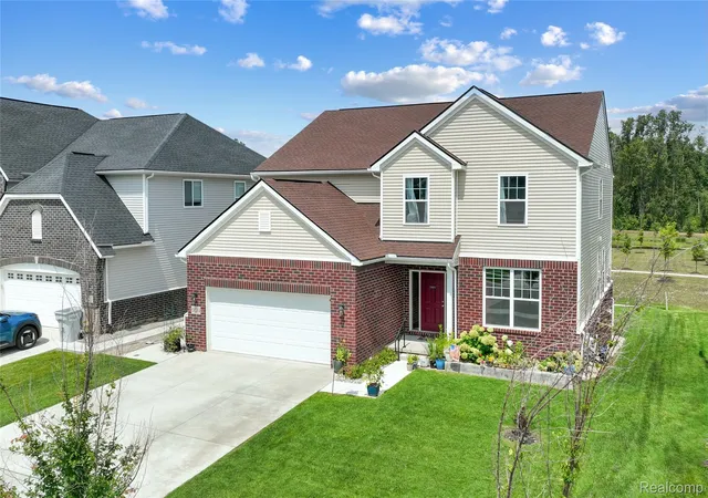 Photo 1 of Single family home for sale at 58714 Sella Dr, South Lyon, MI 48178 | MLS# 20261087264 | Listing updated on 2026-10-29