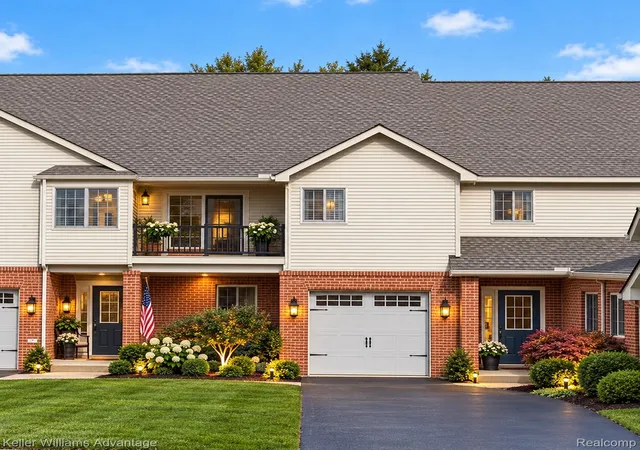 Photo 1 of Condo for sale at 32 Highland Ave, Clawson, MI 48017 | MLS# 20261087270 | Listing updated on 2026-10-29