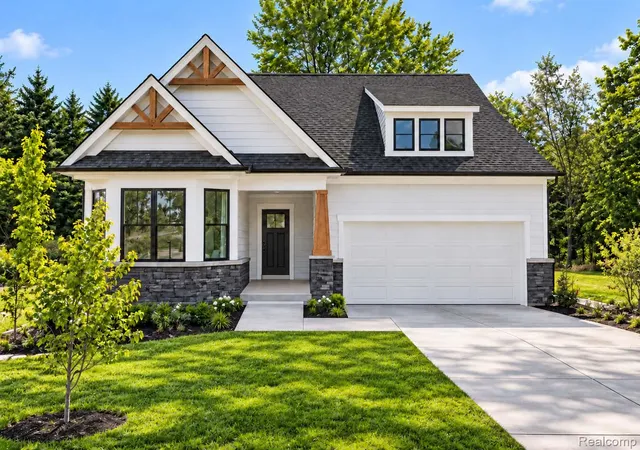 Photo 1 of Condo for sale at 3065 Wyvern Rd, Lake Orion, MI 48359 | MLS# 20261087274 | Listing updated on 2026-10-29