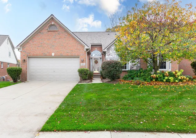 Condo for sale at 3555 Lexington Dr, Auburn Hills, MI 48326 | MLS# 81026057285