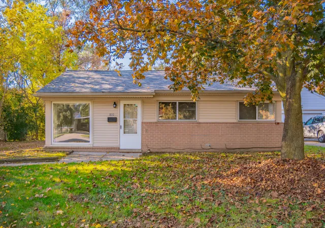 Photo 1 of Single family home for sale at 1810 Carol Ann Ave, Ypsilanti, MI 48198 | MLS# 81026057346 | Listing updated on 2026-10-29
