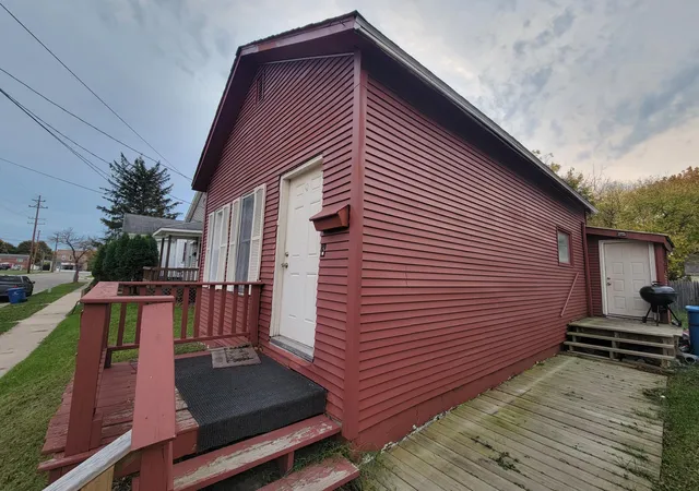 Photo 1 of Single family home for sale at 74 Hancock St, Manistee, MI 49660 | MLS# 67026057387 | Listing updated on 2026-10-29