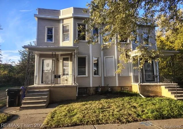 Photo 1 of Single family home for sale at 229 Leicester Ct, Detroit, MI 48202 | MLS# 20261087461 | Listing updated on 2026-10-29