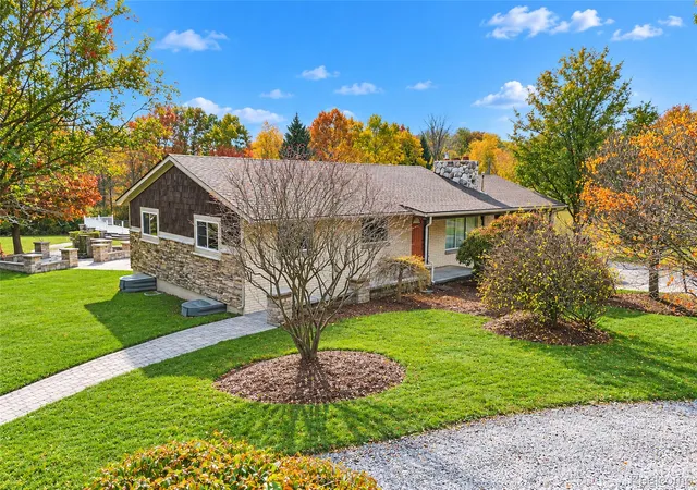 Photo 1 of Single family home for sale at 2675 W Commerce Rd, Milford, MI 48380 | MLS# 20261087464 | Listing updated on 2026-10-30