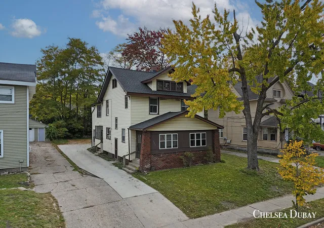 Multi family home for sale at 842 Eastern Ave SE, Grand Rapids, MI 49507 | MLS# 65026057405