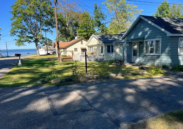 Photo 1 of Single family home for sale at 318 Beverly Dr, Prudenville, MI 48651 | MLS# 20261087473 | Listing updated on 2026-10-29