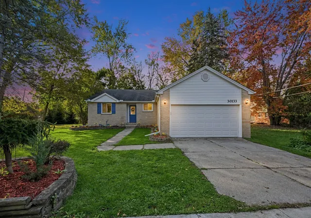 Photo 1 of Single family home for sale at 30133 W 10 Mile Rd, Farmington Hills, MI 48336 | MLS# 81026057408 | Listing updated on 2026-10-29
