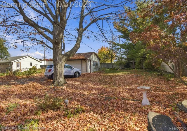 Photo 4 of Single family home for sale at 31198 Edgeworth Dr, Madison Heights City Oakland, MI 48071 | MLS# 20261087478 | Listing updated on 2026-10-31