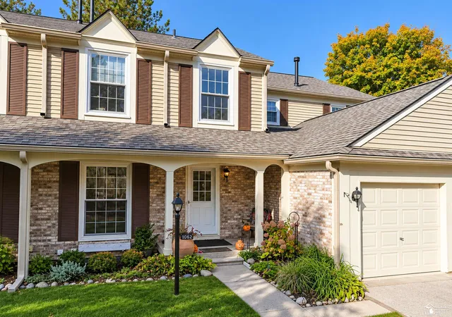 Photo 1 of Condo for sale at 1062 Paint Crk Ln, Rochester Hills, MI 48306 | MLS# 57050226237 | Listing updated on 2026-10-29