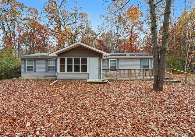 Photo 1 of Single family home for sale at 66 W Silver Fox Ln, Midland, MI 48640 | MLS# 61050226243 | Listing updated on 2026-10-29