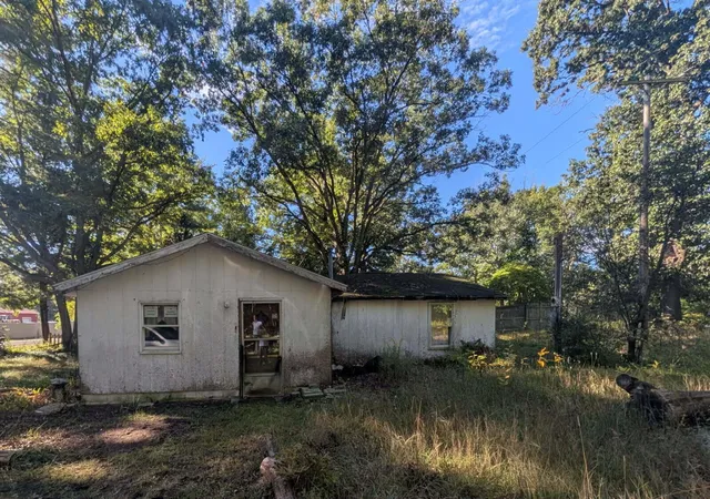 Photo 1 of Sale Pending at 2955 Strand Rd, Muskegon, MI 49445 | MLS# 71026057439 | Listing updated on 2026-10-29