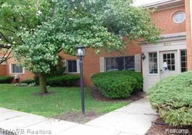 Photo 2 of Condo for sale at 805 Plate St #210, Rochester, MI 48307 | MLS# 20261087490 | Listing updated on 2026-10-30