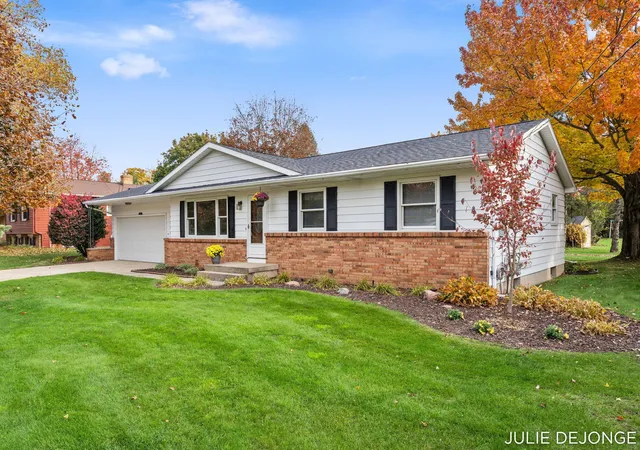 Photo 1 of Single family home for sale at 6192 Ne Blythefield Ave, Rockford, MI 49341 | MLS# 65026057444 | Listing updated on 2026-10-29
