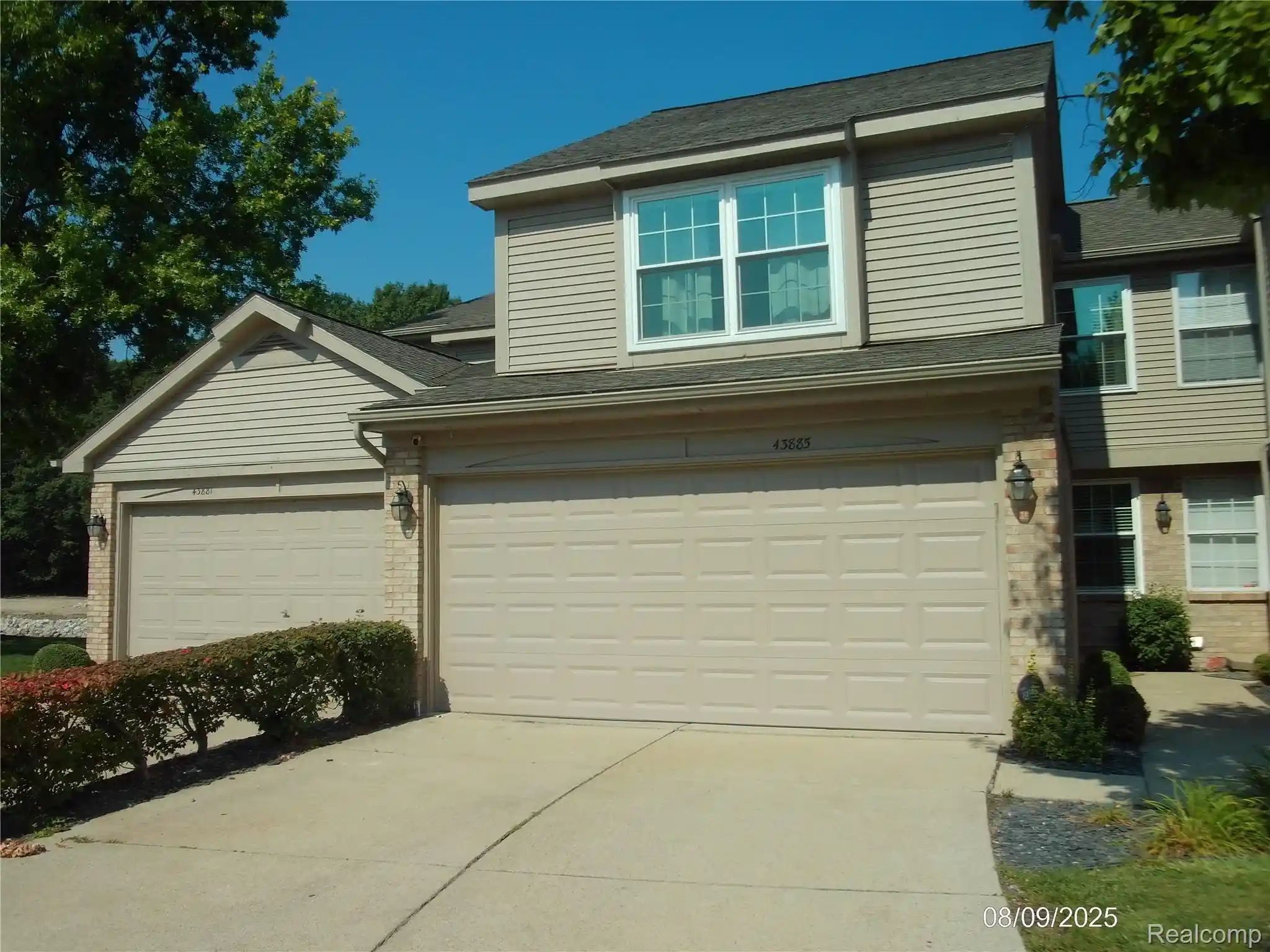 Photo 1 of Condo for sale at 43885 Stoney Ln, Sterling Heights, MI 48313 | MLS# 20261087568 | Listing updated on 2026-10-29