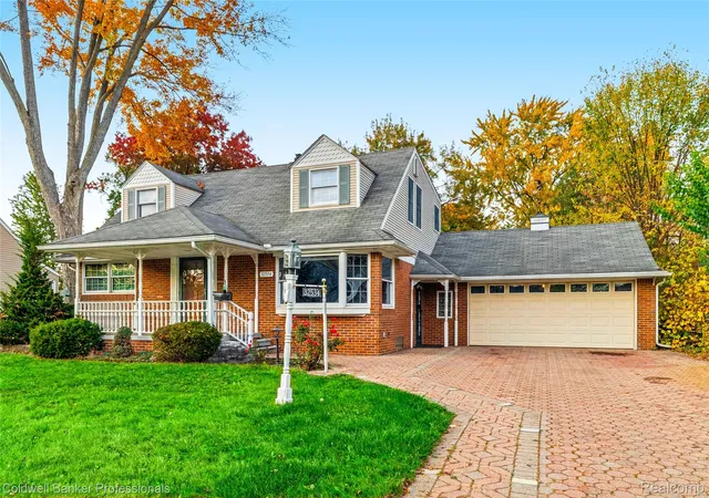 Single family home for sale at 32534 Rosslyn Ave, Garden City, MI 48135 | MLS# 20261087587