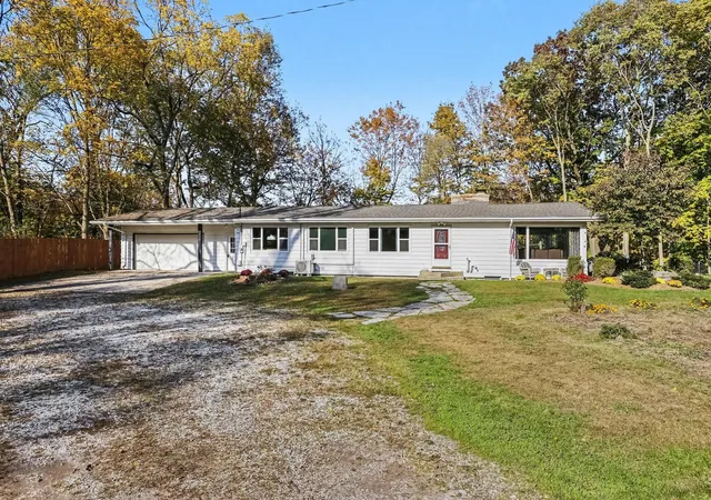 Photo 1 of Single family home for sale at 5586 Deans Hl Rd, Berrien Springs, MI 49103 | MLS# 69026057504 | Listing updated on 2026-10-29