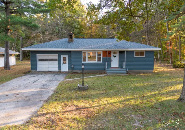 Photo 1 of Single family home for sale at 991 Victor Ave, Muskegon, MI 49445 | MLS# 71026057503 | Listing updated on 2026-10-29