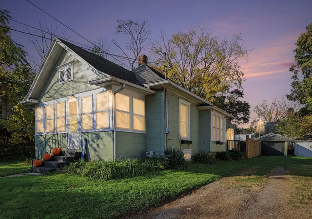 Single family home for sale at 138 Watts St, Jackson, MI 49203 | MLS# 55026057524