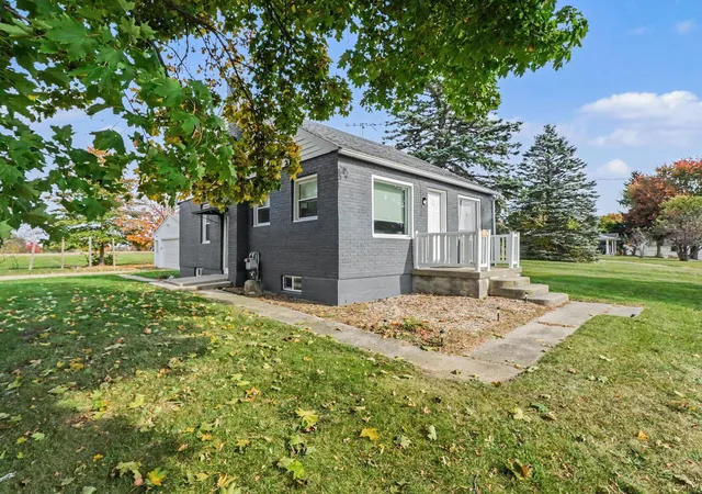 Single family home for sale at 195 Glenn Dr, Brooklyn, MI 49230 | MLS# 53026057545