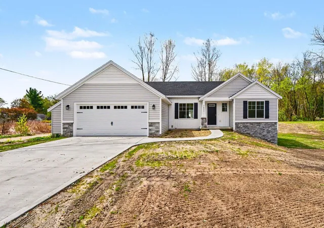 Photo 1 of Sale Pending at 20773 W Dewey Rd, Howard City, MI 49329 | MLS# 65026057548 | Listing updated on 2026-10-29